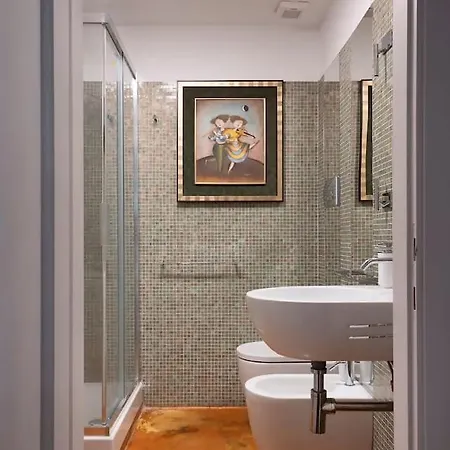 Elegance At Milánó
